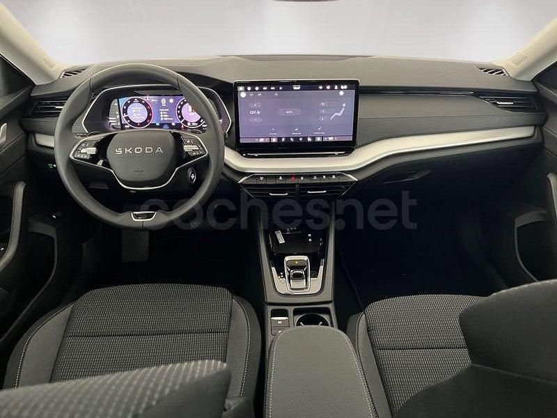 Usado Skoda Octavia Selection 150 CV (110 kW) 2025 Blanco Berlina