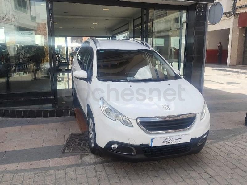 Usado Peugeot 2008 Access 82 CV (60 kW) 2015 Blanco SUV