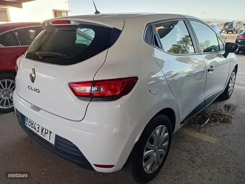 Usado Renault Clio 75 CV (55 kW) 2018 Blanco