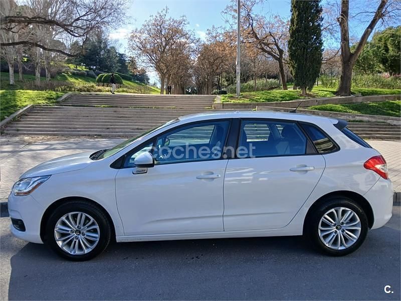 Usado Citroën C4 Live 99 CV (72 kW) 2015 Blanco Berlina