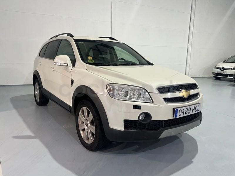 Usado Chevrolet Captiva LT 150 CV (110 kW) 2011 Blanco SUV
