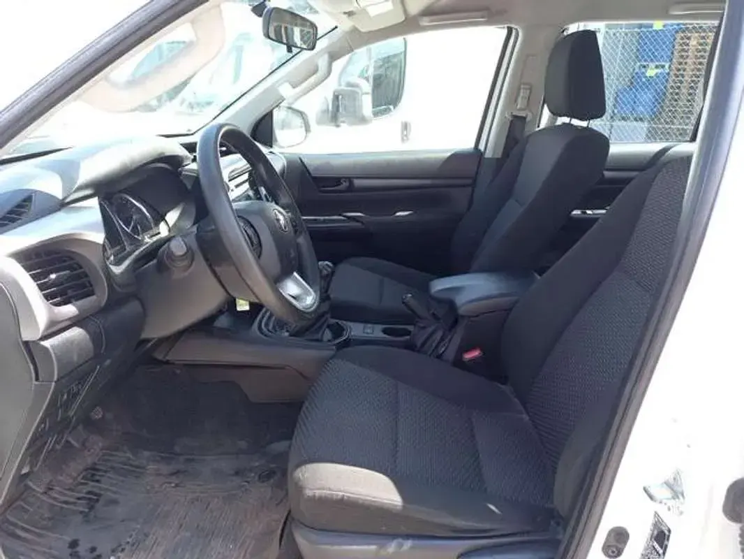Usado Toyota HiLux 150 CV (110 kW) 2021 Blanco Pickup/Camioneta