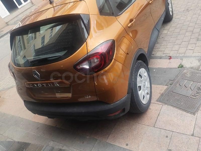 Begagnad Renault Captur Intens 90 HK (66 kW) 2018 Orange SUV