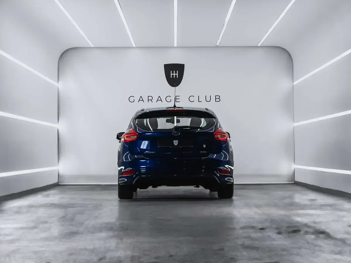 Usado Ford Focus ST-Line 125 CV (91 kW) 2017 Azul Berlina