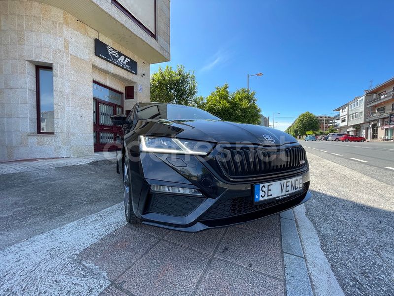 Negro Usado 2021 Skoda Octavia Familiar | 33.500 € - Imagen 1/4