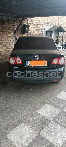 Usado VW Jetta Advance 105 CV (77 kW) 2007 Negro Berlina