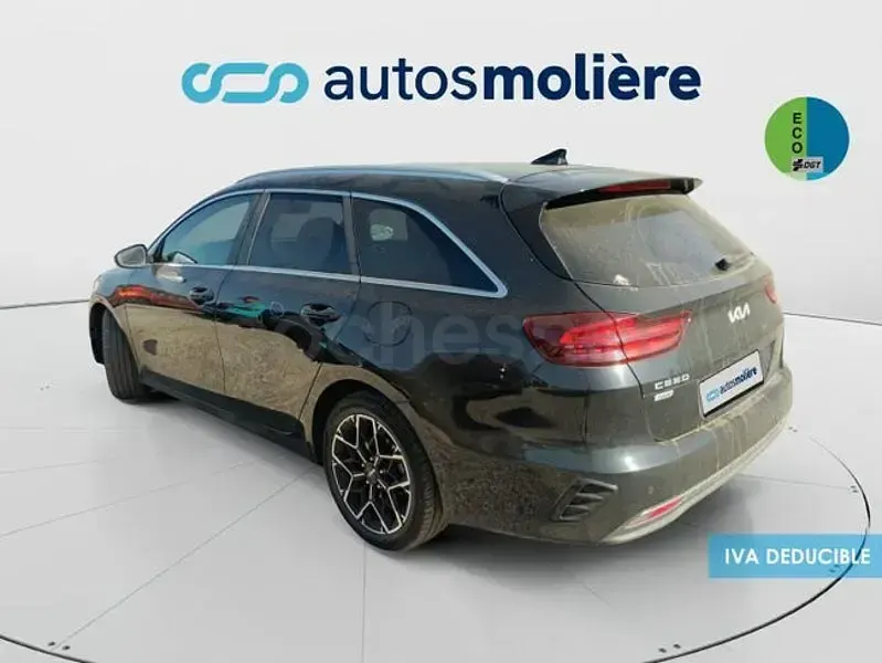 Usado Kia Ceed Style 100 CV (73 kW) 2025 Negro Utilitario