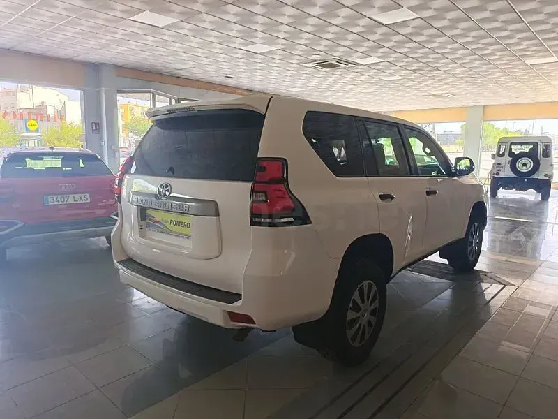 Usado Toyota Land Cruiser 204 CV (150 kW) 2023 Blanco SUV