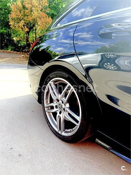 Usado Mercedes CLA200 Shooting Brake 136 CV (100 kW) 2018 Negro Familiar