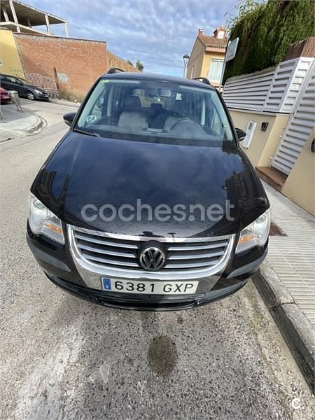 Usado VW Touran Edition 105 CV (77 kW) 2010 Negro Monovolumen