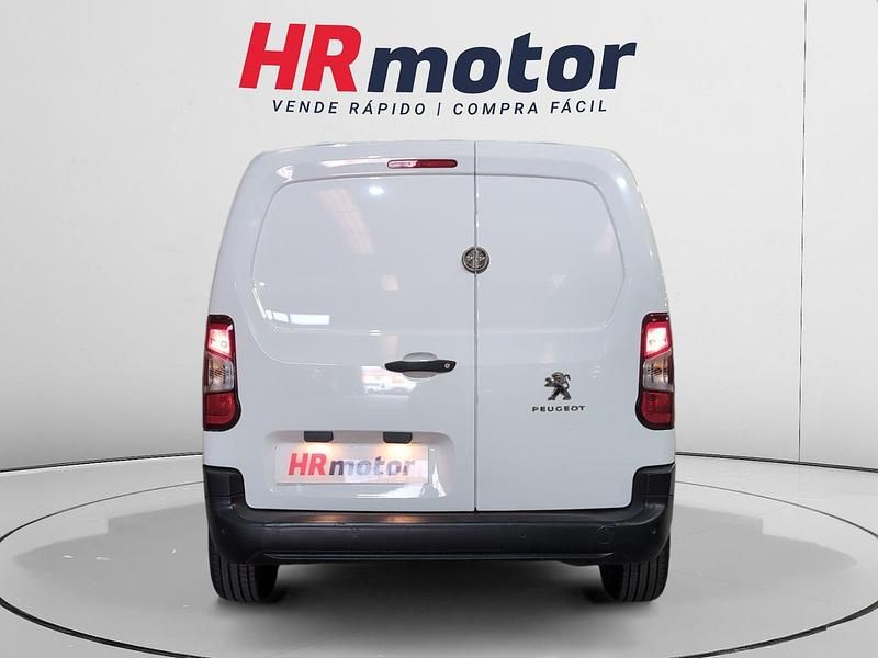 Usado Peugeot Partner 130 CV (95 kW) 2022 Blanco Monovolumen