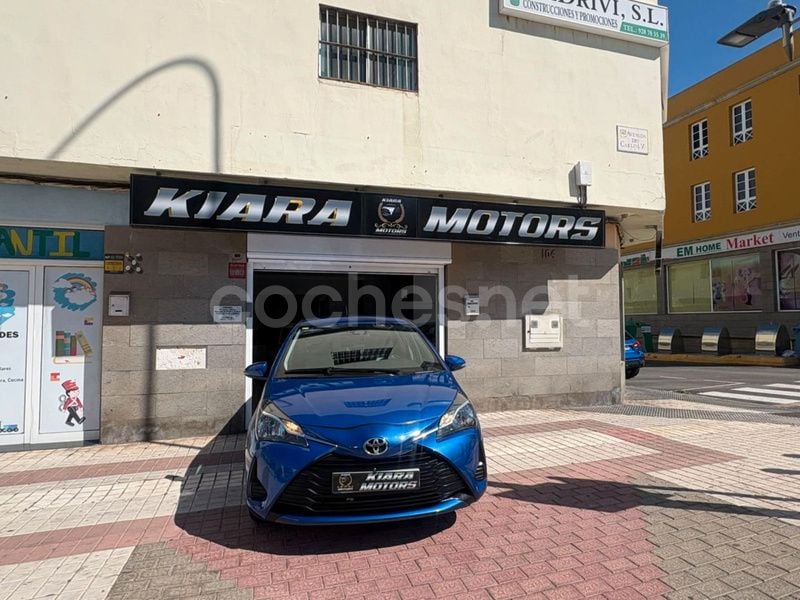 Azul Usado 2018 Toyota Yaris Active Berlina | 9990 € (Precio justo) - Imagen 1/4