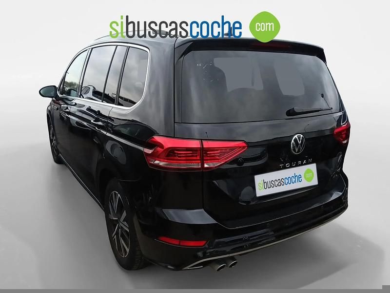 Usado VW Touran Sportline 150 CV (110 kW) 2023 Negro Monovolumen