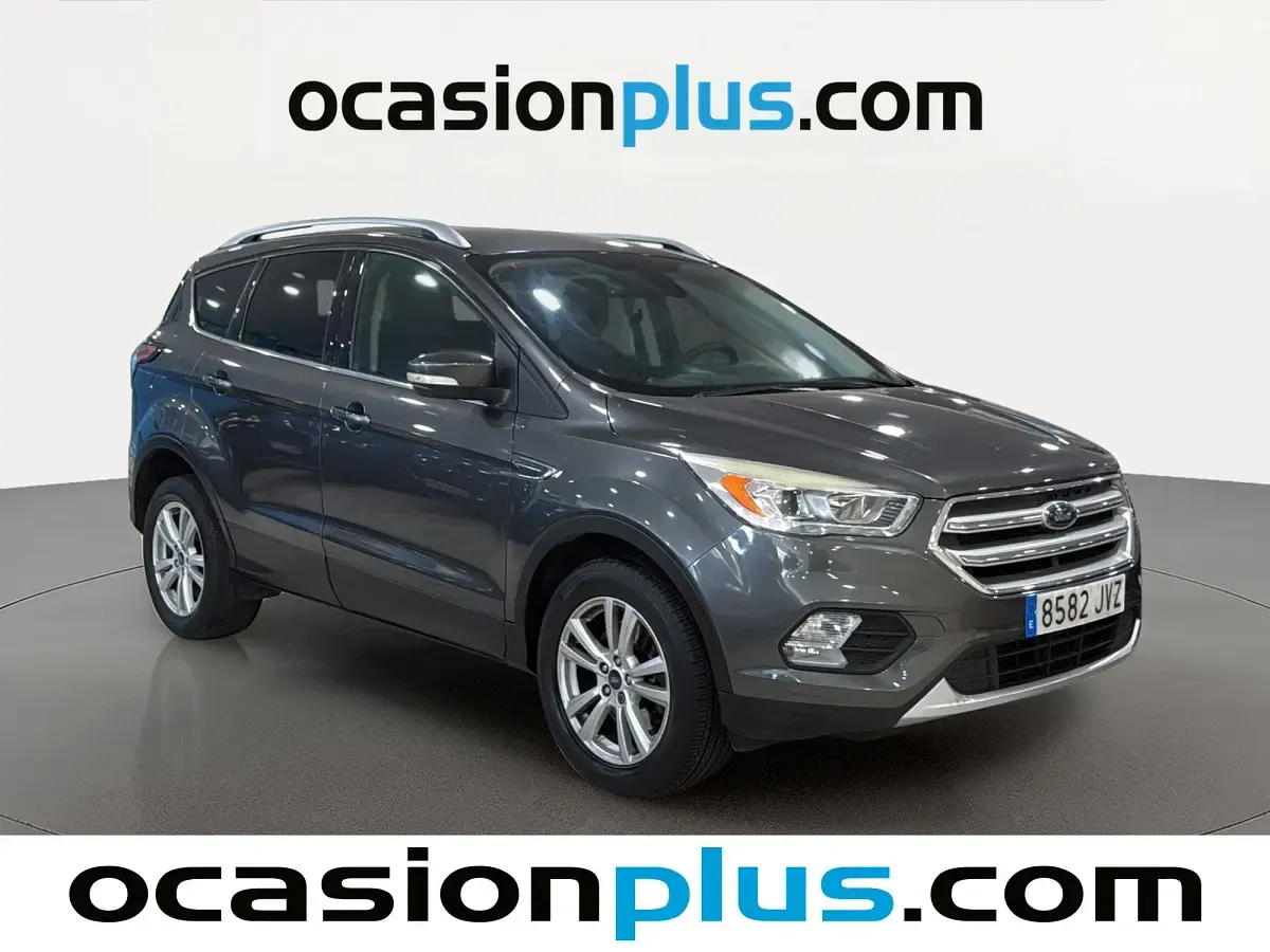 Usado Ford Kuga Business Edition 150 CV (110 kW) 2017 Gris SUV