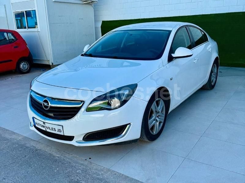 Usado Opel Insignia Selective 136 CV (100 kW) 2016 Blanco Berlina
