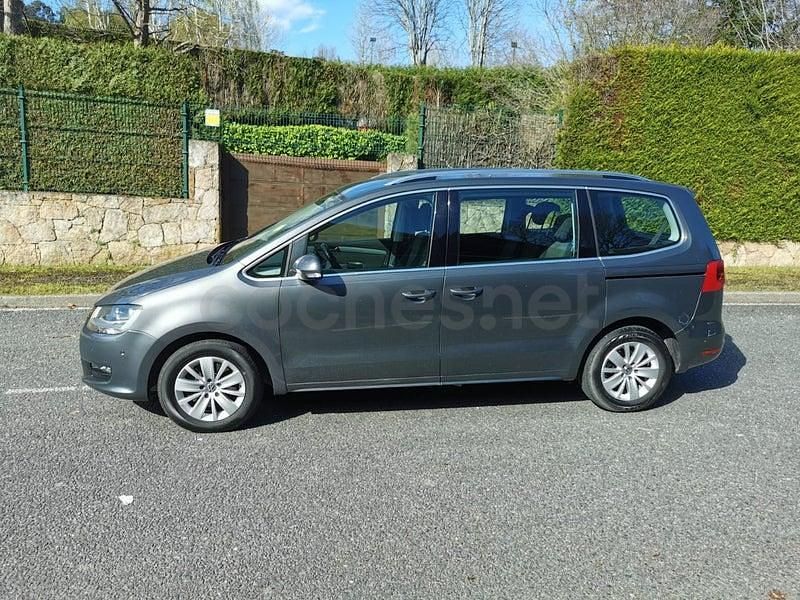 Usado VW Sharan Sport 140 CV (102 kW) 2013 Beige Monovolumen