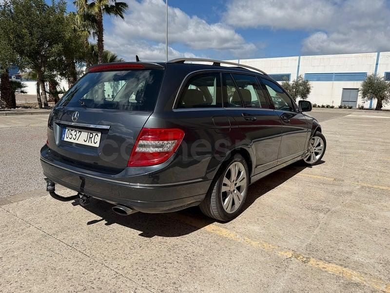 Usado Mercedes C320 Avantgarde 224 CV (164 kW) 2009 Gris / plata Familiar