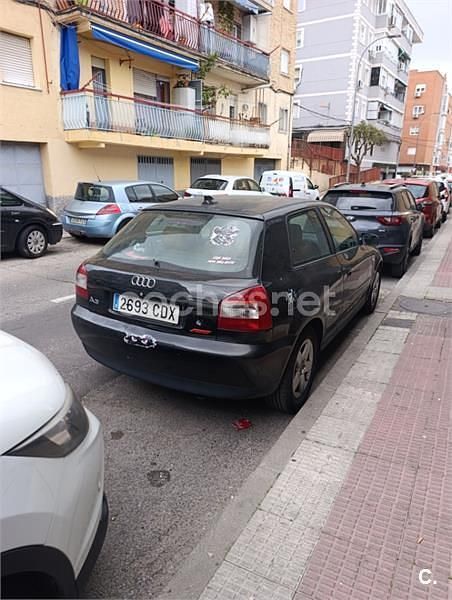 Usado Audi A3 Attraction 102 CV (75 kW) 2003 Negro Utilitario
