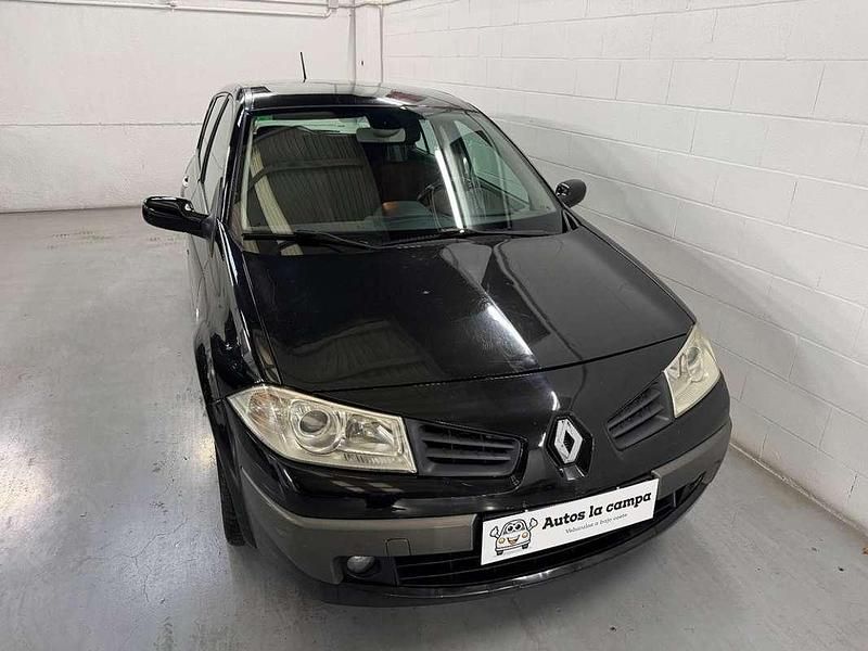 Usado Renault Mégane II Dynamique 111 CV (81 kW) 2007 Negro Utilitario