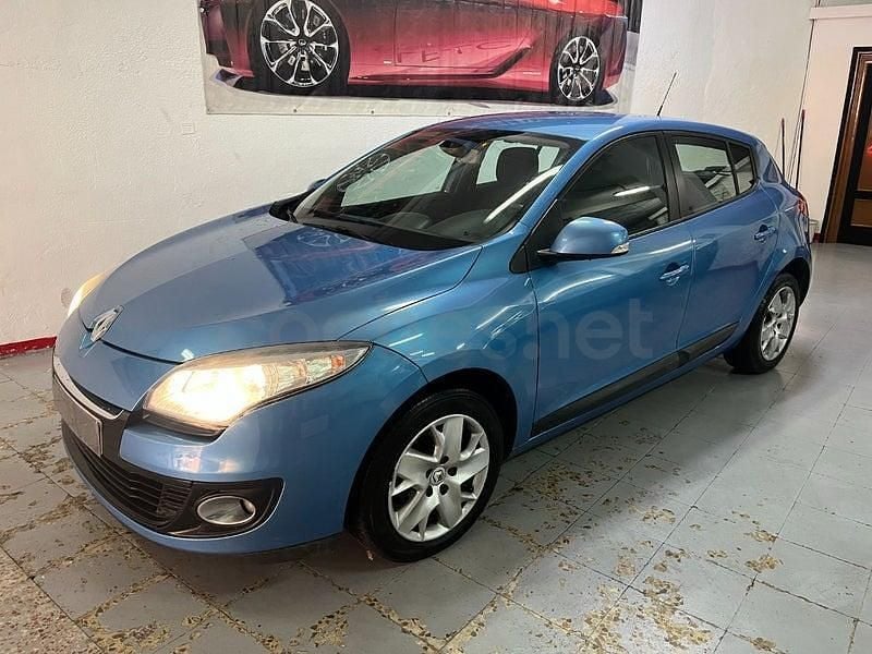 Usado Renault Mégane Expression 115 CV (84 kW) 2013 Azul Berlina