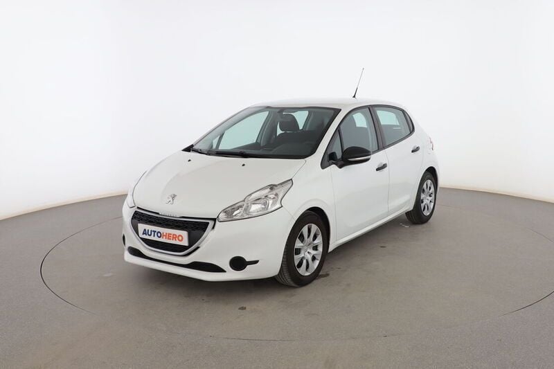 Blanco Usado 2015 Peugeot 208 Business-Line Utilitario | 7299 € (Precio justo) - Imagen 1/4