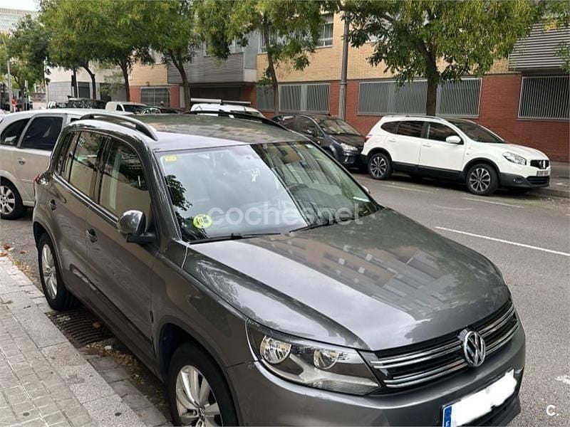Usado VW Tiguan 110 CV (80 kW) 2013 Gris / plata SUV