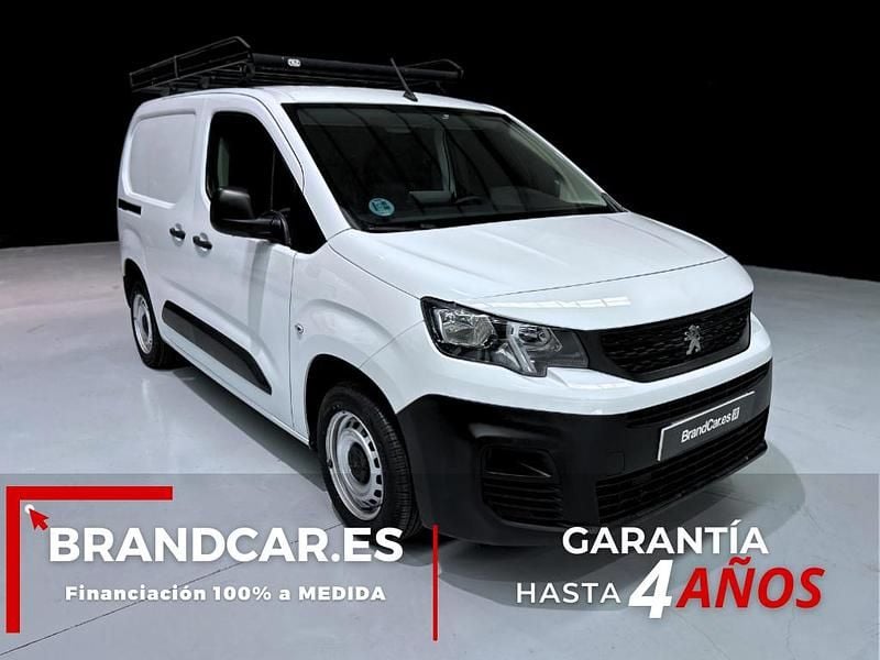 Usado Peugeot Partner S 100 CV (73 kW) 2023 Blanco Monovolumen