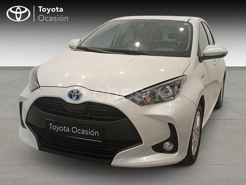 Blanco Usado 2021 Toyota Yaris Hybrid Active Berlina | 16.900 € (Precio justo) - Imagen 1/4