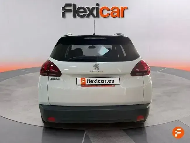 Usado Peugeot 2008 Style 82 CV (60 kW) 2018 Blanco SUV