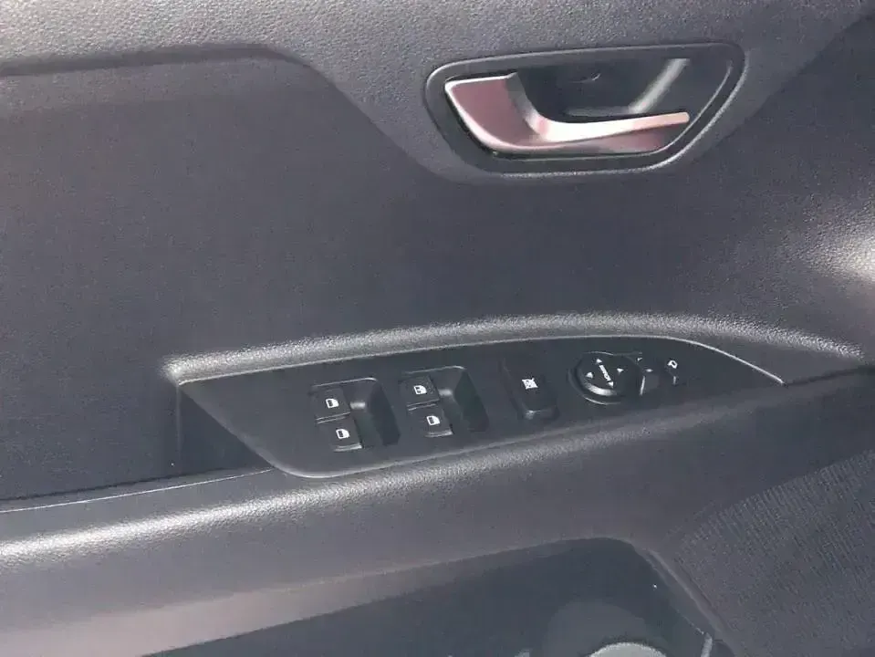 Uusi Kia Stonic 100 HP (73 kW) 2026 Punainen Katumaasturi
