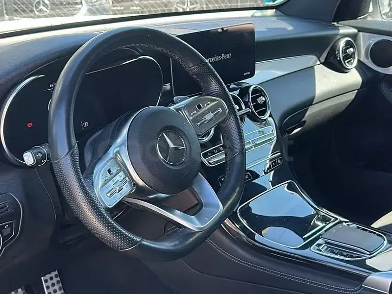 Usado Mercedes GLC200 197 CV (144 kW) 2020 Blanco SUV