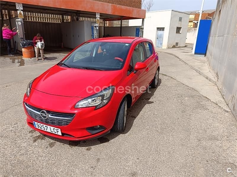Usado Opel Corsa Selective 90 CV (66 kW) 2018 Rojo Utilitario