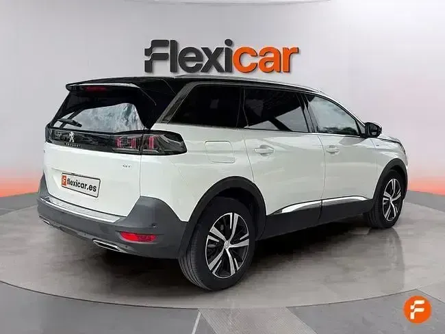 Usado Peugeot 5008 GT 130 CV (95 kW) 2022 Blanco SUV