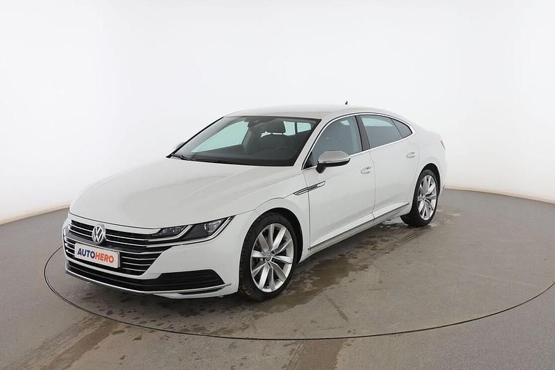 Usado VW Arteon Elegance 150 HP (110 kW) 2018 Branco Sedan