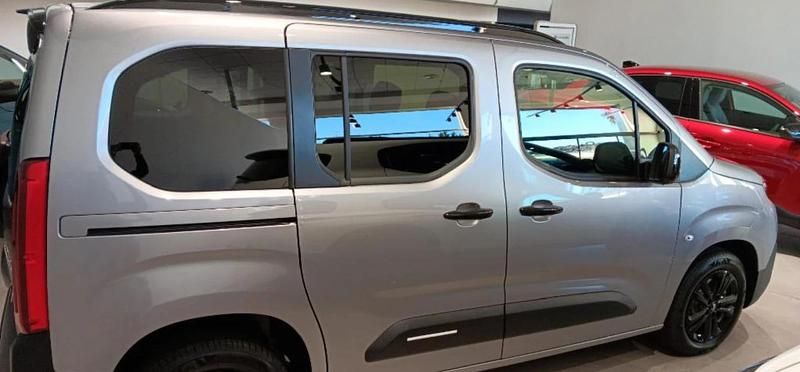 Nuevo Citroën Berlingo 102 CV (75 kW) 2025 Gris artense Monovolumen