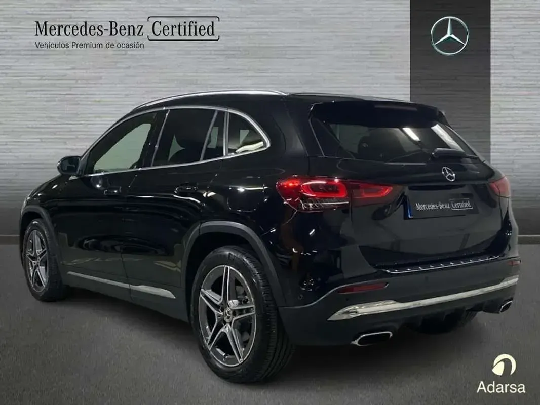 Usado Mercedes GLA180 AMG line 136 CV (100 kW) 2022 SUV