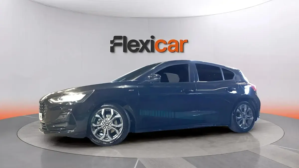 Usado Ford Focus ST-Line 155 CV (114 kW) 2023 Negro Berlina