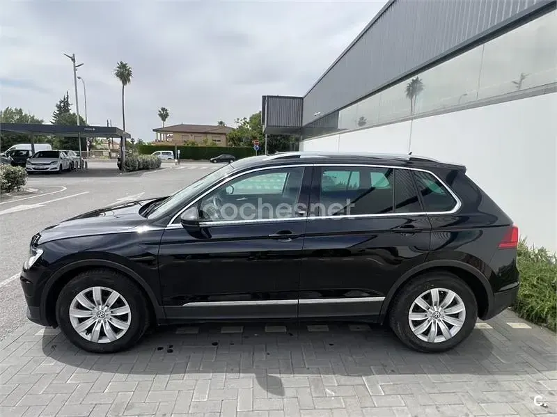 Usado VW Tiguan Advance 150 CV (110 kW) 2017 Negro SUV