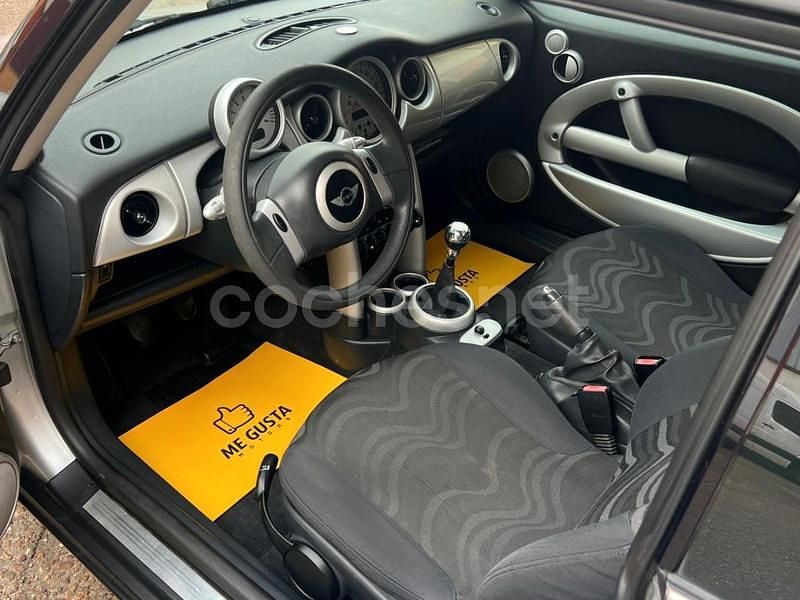 Usado Mini ONE 90 CV (66 kW) 2001 Gris / plata Utilitario