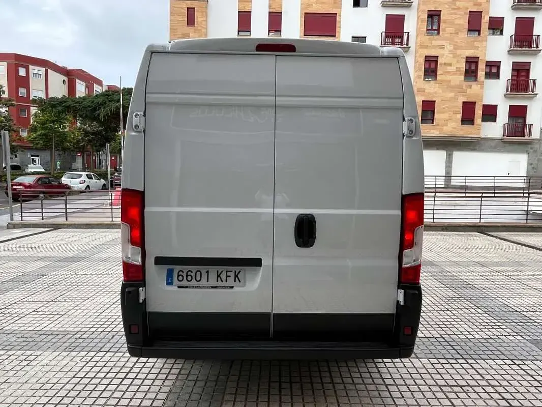 Usado Peugeot Boxer 131 CV (96 kW) 2017 Blanco Van