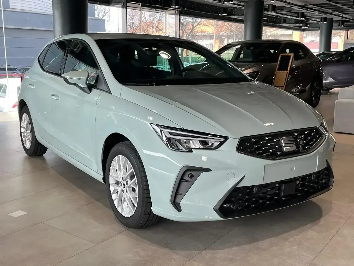 Uusi Seat Ibiza Style 115 HP (84 kW) 2026 Valkoinen Viistoperä