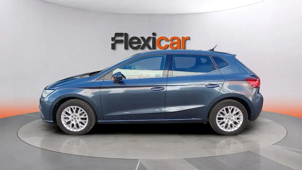 Usado Seat Ibiza XCELLENCE 116 CV (85 kW) 2024 Gris Utilitario