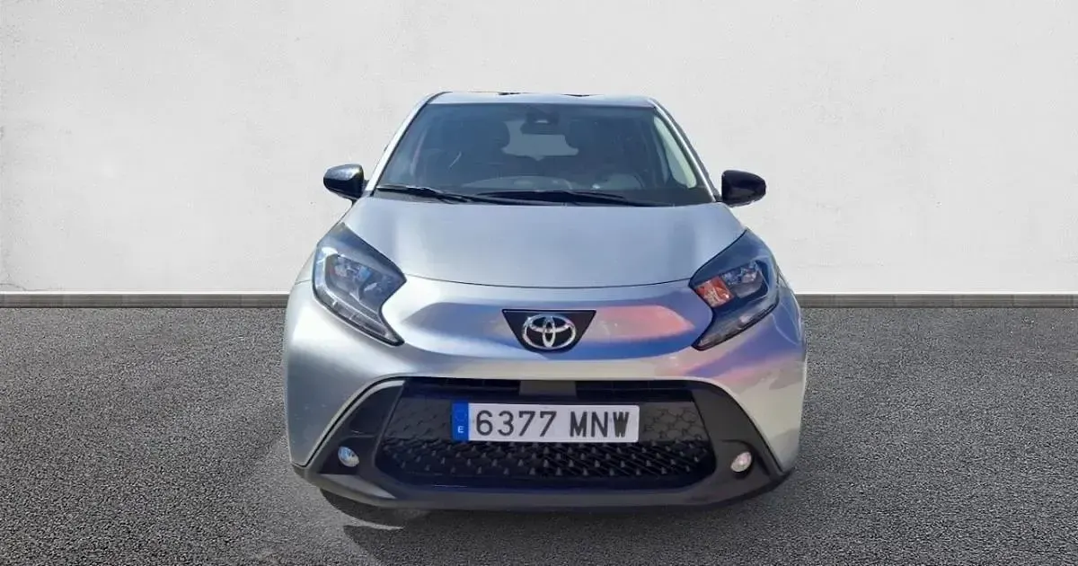 Usado Toyota Aygo X Play 72 CV (52 kW) 2024 SUV