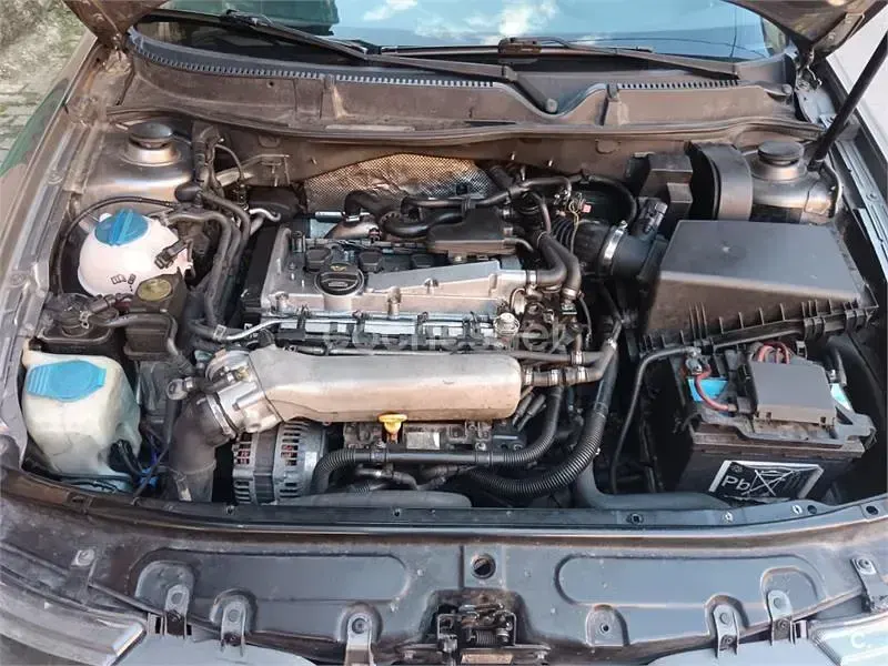Usado Seat Leon Sport 180 CV (132 kW) 2002 Gris / plata Utilitario