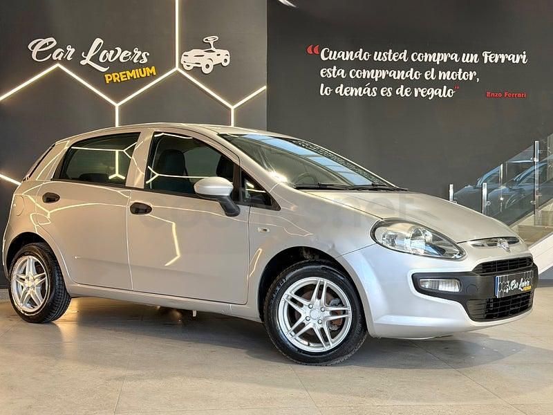 Usado Fiat Punto Evo Dynamic 77 CV (56 kW) 2010 Gris / plata Utilitario