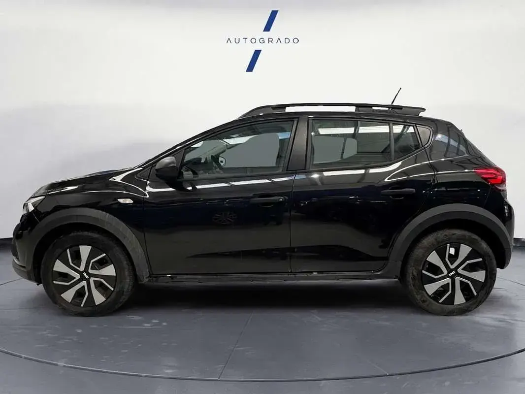 Usado Dacia Sandero Essentiel 101 CV (74 kW) 2025 Negro Utilitario