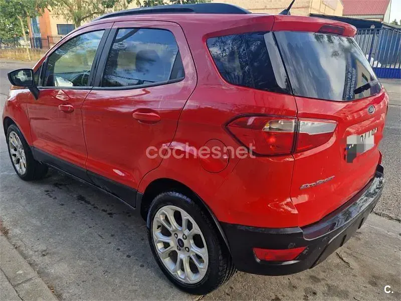 Usado Ford Ecosport Trend 100 CV (73 kW) 2019 Rojo SUV