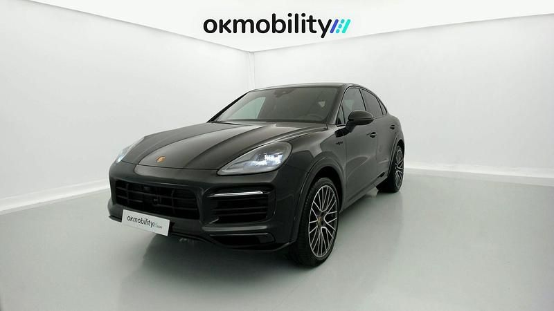 Negro cromita Usado 2022 Porsche Cayenne Platinum Edition SUV | 85.320 € (Precio justo) - Imagen 1/4