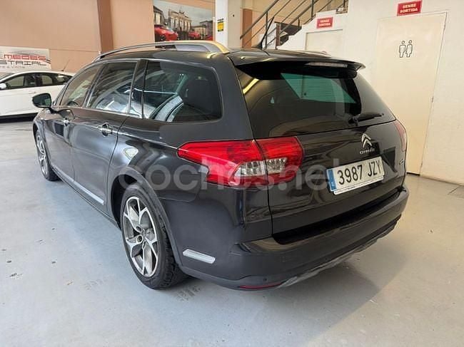 Usado Citroën C5 Exclusive 140 CV (102 kW) 2015 Negro Familiar