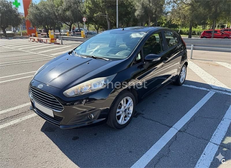 Negro Usado 2015 Ford Fiesta Trend Berlina | 5300 € (Buen precio) - Imagen 1/4